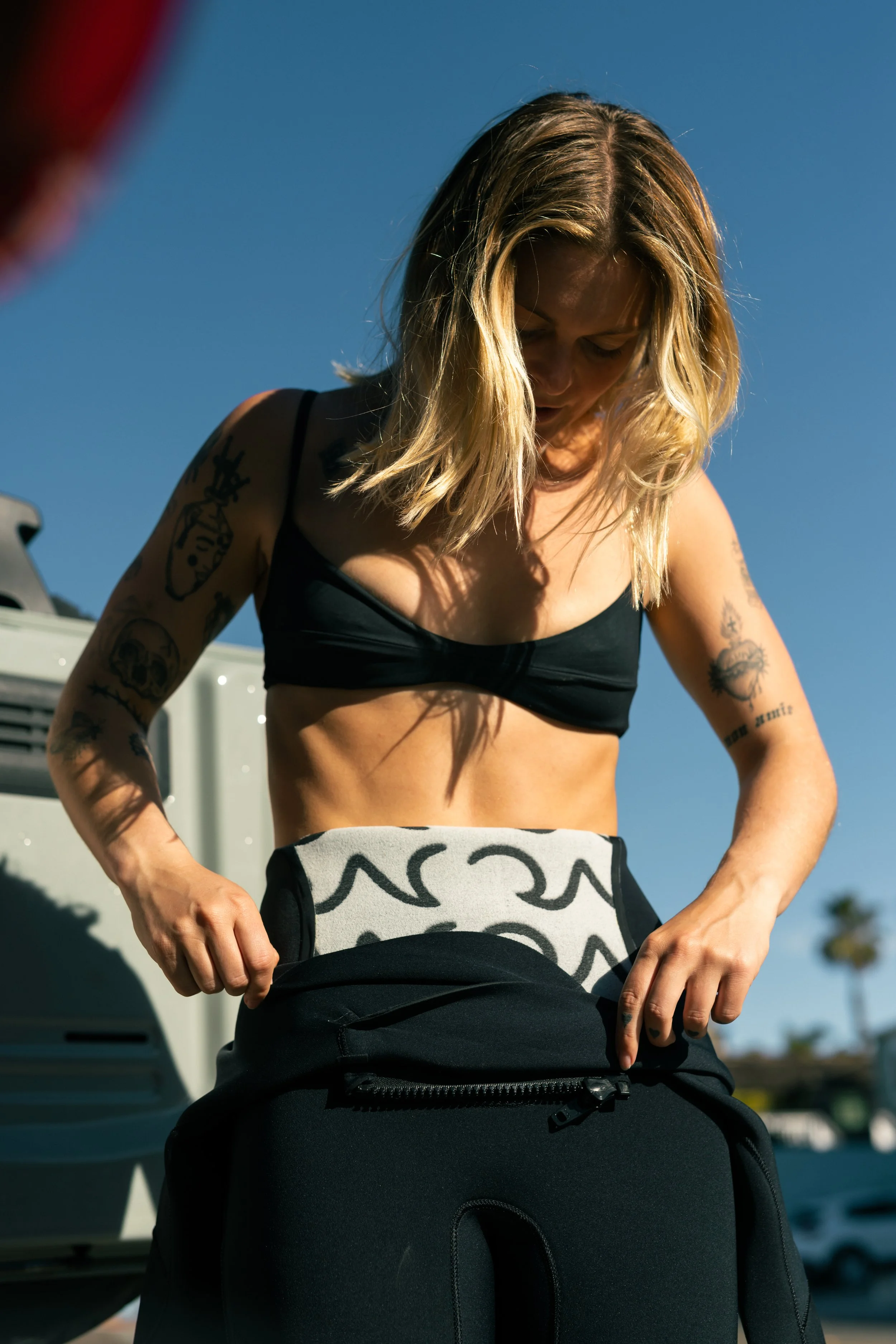 4/3mm Chest Zip Women's Wetsuit — Mamala Surf Women's Wetsuits